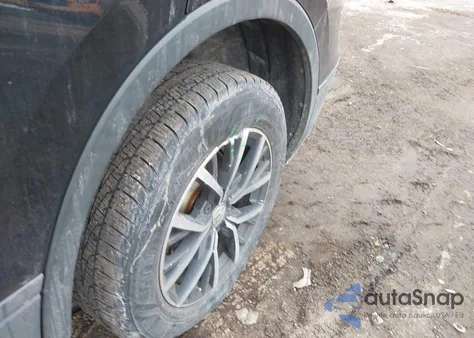 2019 Volkswagen Tiguan 2.0T Se/2.0T Sel/2.0T Sel R-Line/2.0T Sel R-Line Black z USA, uszkodzony, nr VIN 3VV2B7AX8KM181826